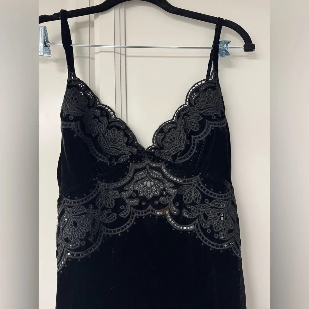 Farm Rio Black Richelieu Velvet Slip Dress - Picture 4 of 7